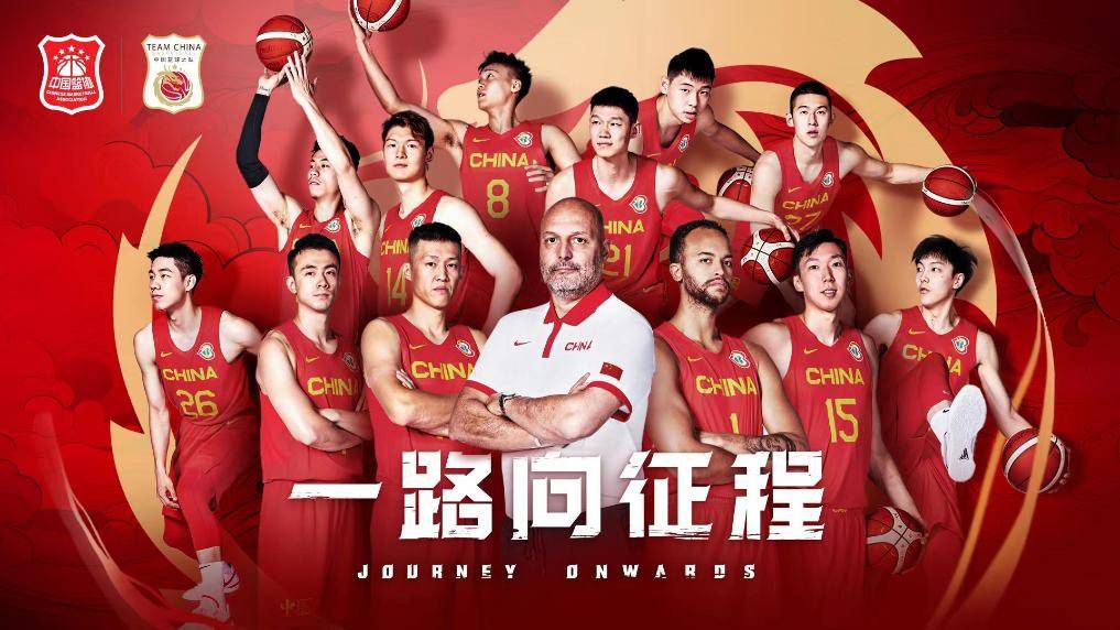 谭氏不依不饶起来，吓得坐在床边的老四媳妇刘氏吓得忙地站起身，垂着头立在一侧，捧着茶碗的手都在忍不住颤抖。
